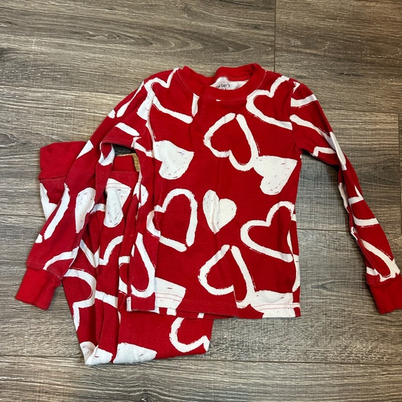 Carter’s 5 Kids Red Heart Pajamas - Picture 1 of 10